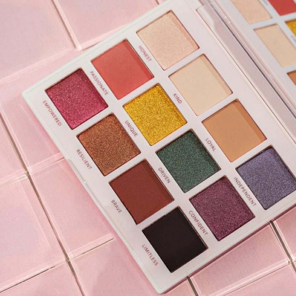 Persona Cosmetics Identity 2 Eyeshadow Palette Vivid Mattes & Shimmers! *BNIB!